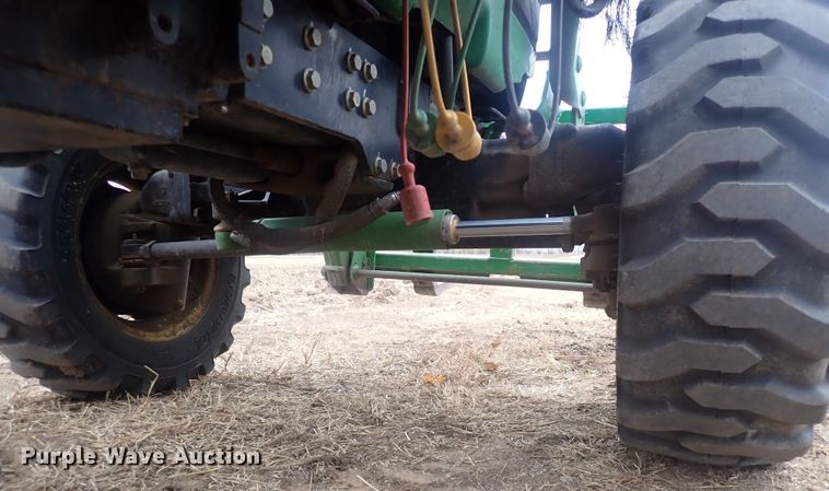 image for item DQ3116 2002 John Deere 4410  MFWD tractor