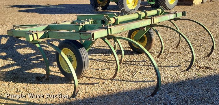 image for item DR5502 John Deere 1600  chisel