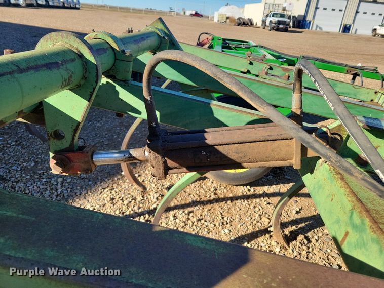 image for item DR5502 John Deere 1600  chisel