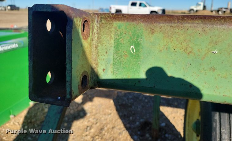 image for item DR5502 John Deere 1600  chisel