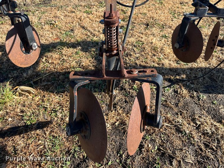 image for item DR7313 DMI Nutri-Placr 3250  NH3 applicator