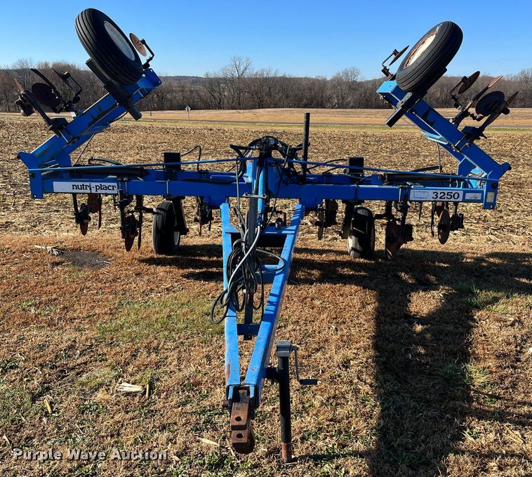 image for item DR7314 DMI Nutri-Placr 3250  NH3 applicator