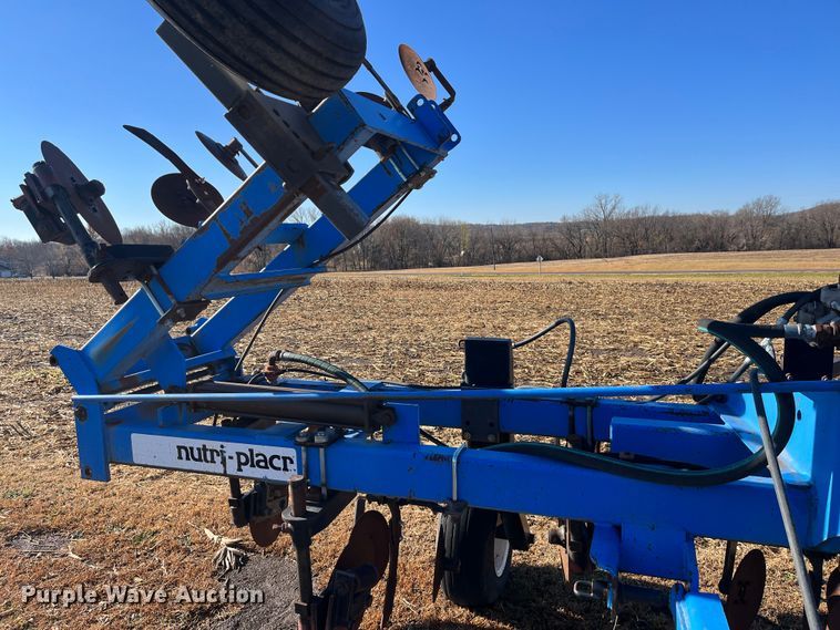 image for item DR7314 DMI Nutri-Placr 3250  NH3 applicator