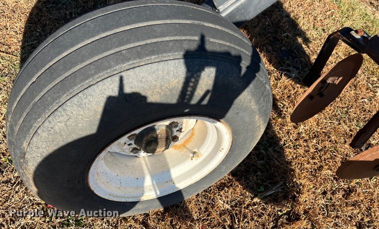 image for item DR7314 DMI Nutri-Placr 3250  NH3 applicator