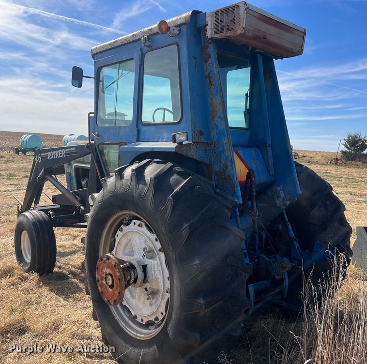 image for item DR7320 1975 Ford 9600  tractor