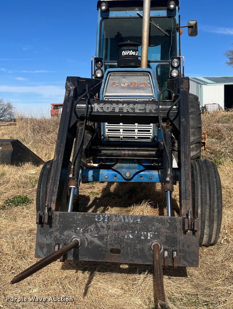 image for item DR7320 1975 Ford 9600  tractor
