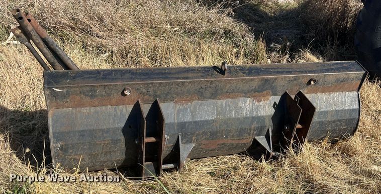 image for item DR7320 1975 Ford 9600  tractor