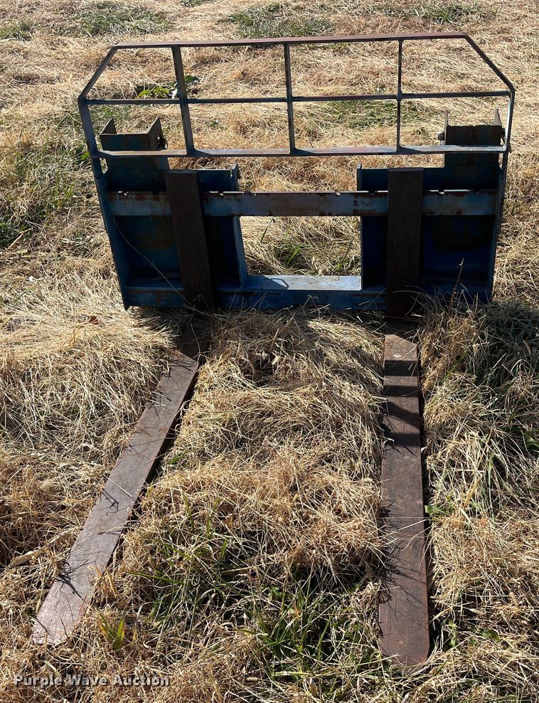 image for item DR7320 1975 Ford 9600  tractor