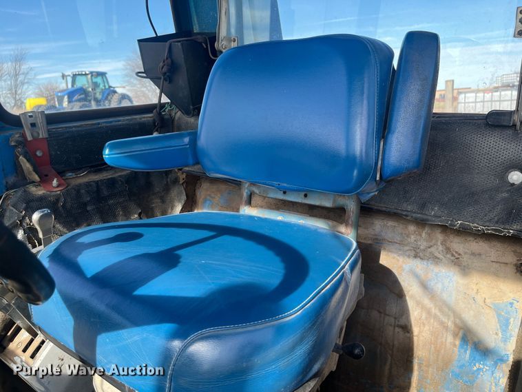 image for item DR7320 1975 Ford 9600  tractor