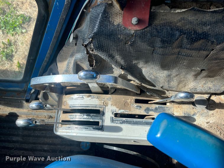 image for item DR7320 1975 Ford 9600  tractor