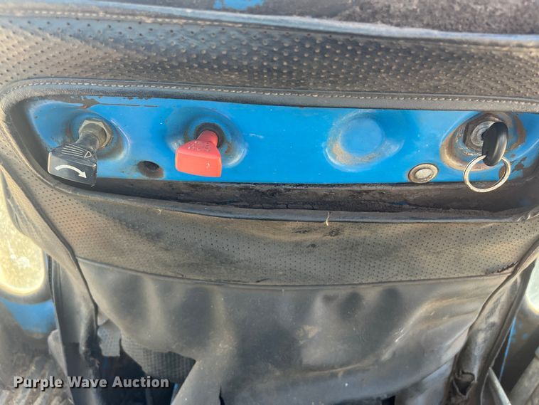 image for item DR7320 1975 Ford 9600  tractor