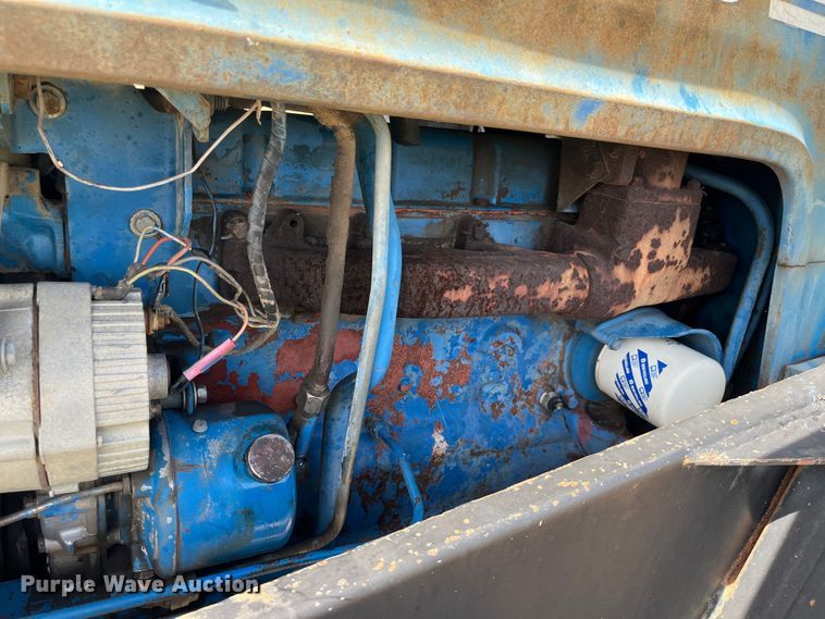 image for item DR7320 1975 Ford 9600  tractor