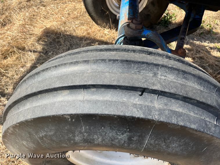 image for item DR7320 1975 Ford 9600  tractor