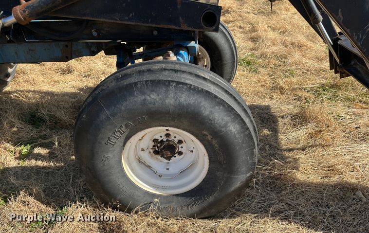 image for item DR7320 1975 Ford 9600  tractor