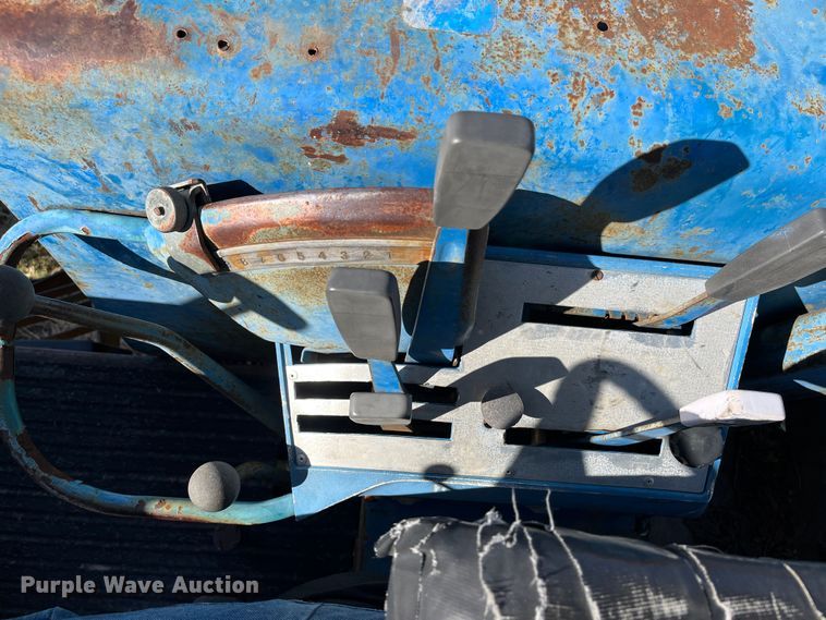 image for item DR7321 1980 Ford 7700  tractor