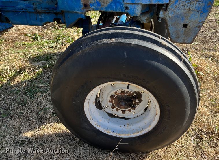 image for item DR7321 1980 Ford 7700  tractor