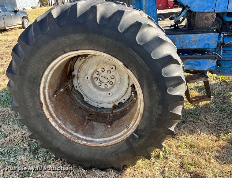 image for item DR7321 1980 Ford 7700  tractor