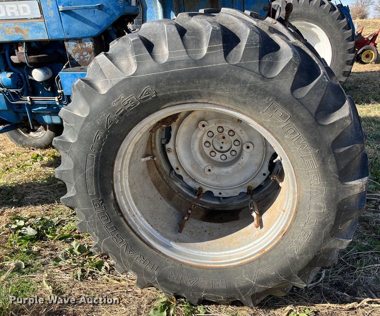 image for item DR7321 1980 Ford 7700  tractor