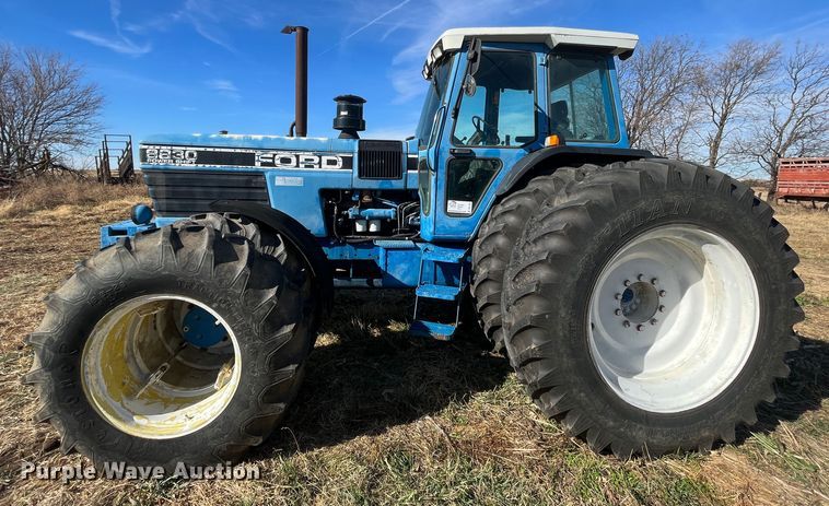 image for item DR7322 1991 Ford 8830  MFWD tractor