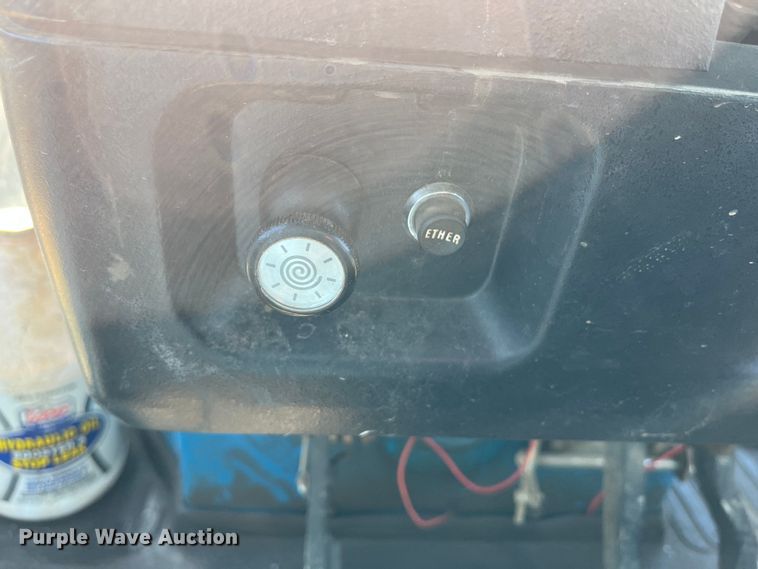 image for item DR7322 1991 Ford 8830  MFWD tractor