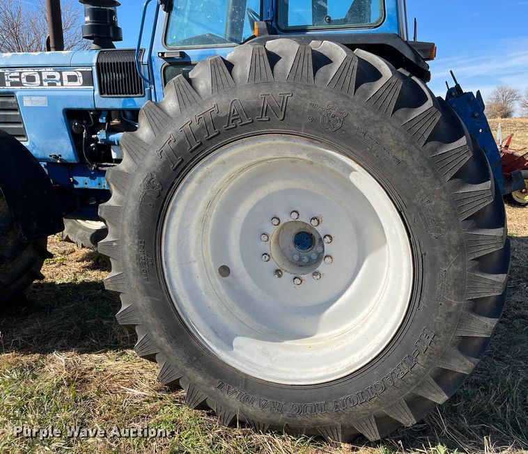 image for item DR7322 1991 Ford 8830  MFWD tractor