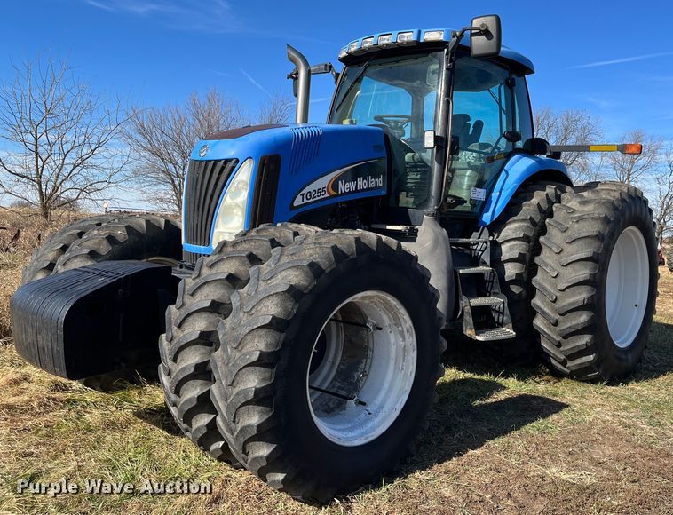 image for item DR7323 2003 New Holland TG255  MFWD tractor