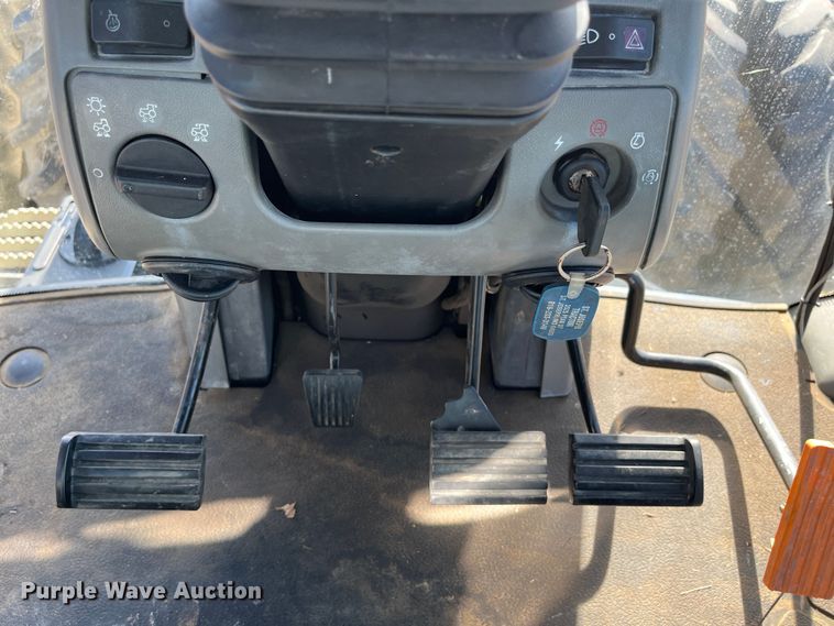 image for item DR7323 2003 New Holland TG255  MFWD tractor