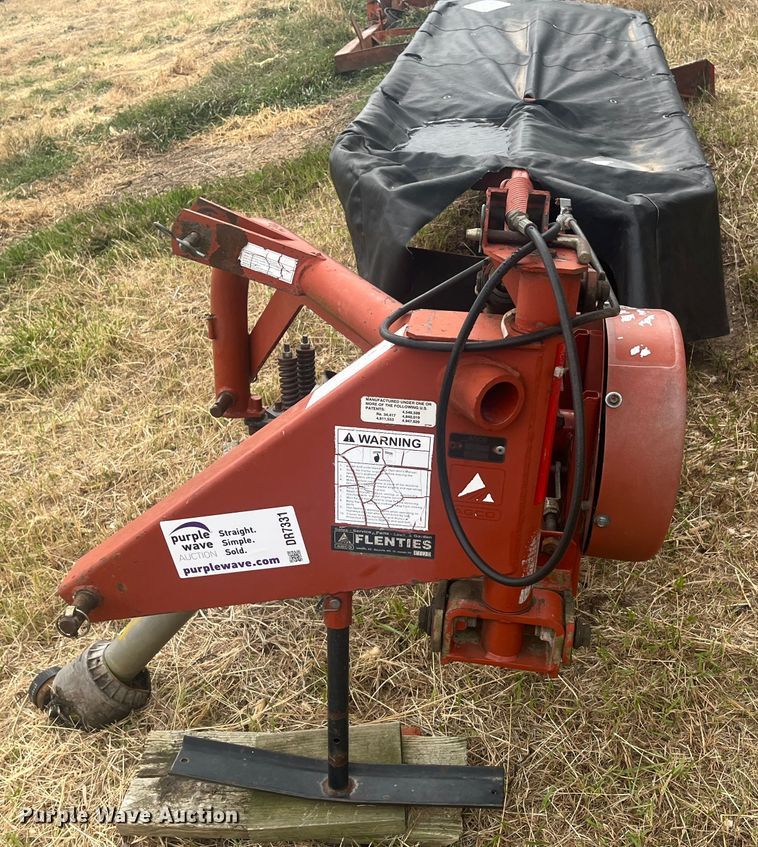 image for item DR7331 2000 AGCO Hesston 1008  disc mower