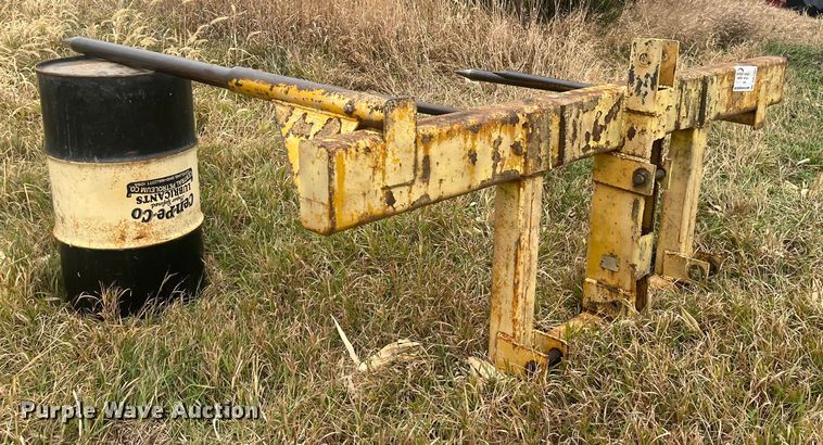 image for item DR7333 Vermeer  bale spear