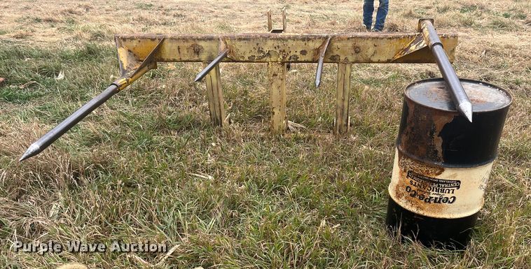 image for item DR7333 Vermeer  bale spear