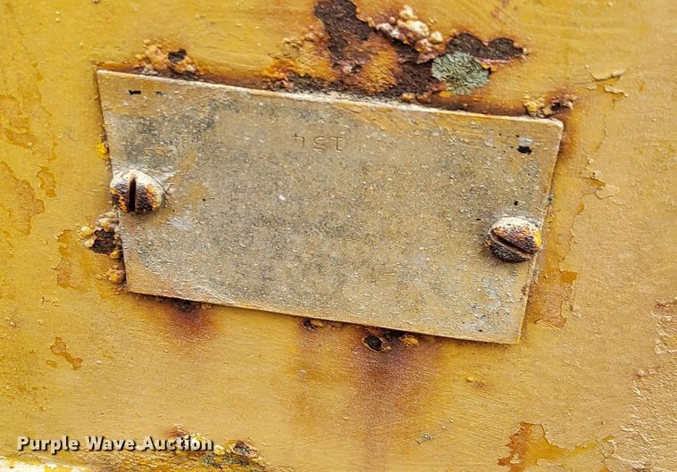 image for item DR7333 Vermeer  bale spear