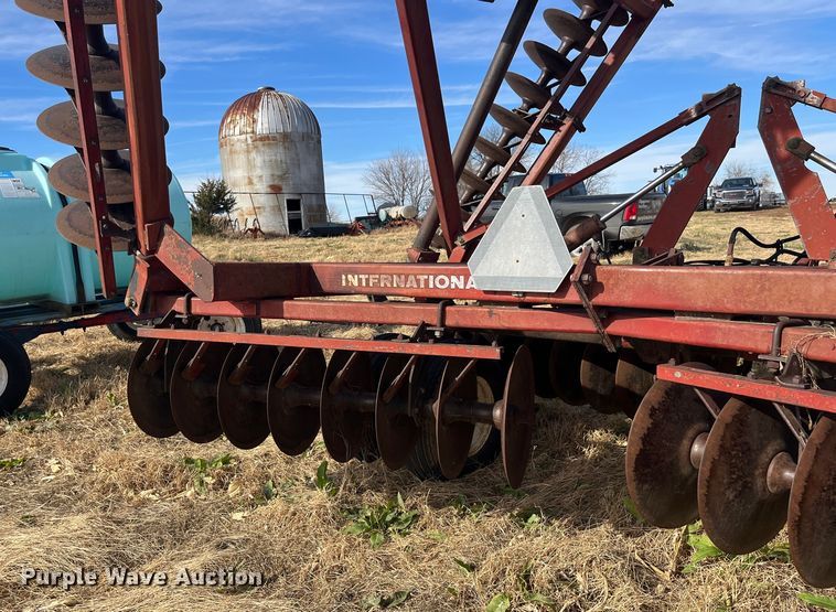 image for item DR7342 International 490  double off-set disk