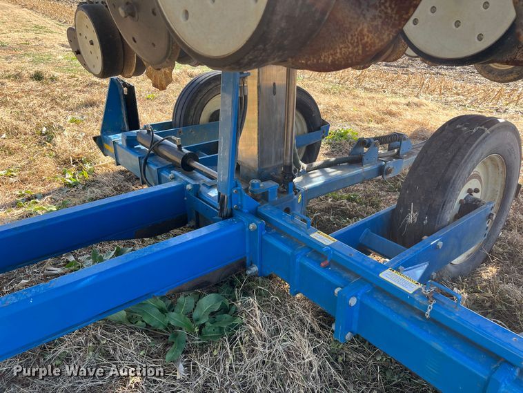 image for item DR7345 Kinze 3600  planter