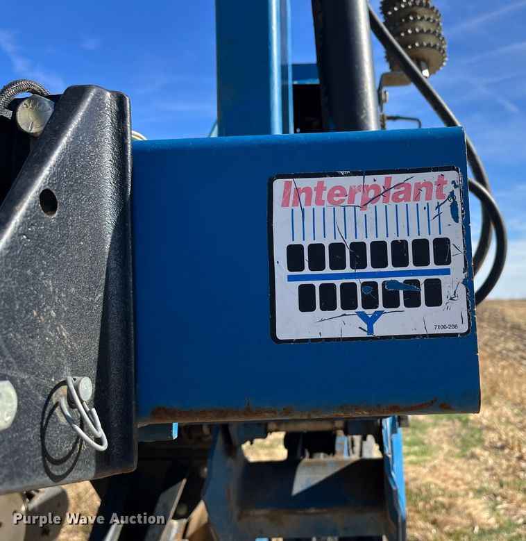 image for item DR7345 Kinze 3600  planter