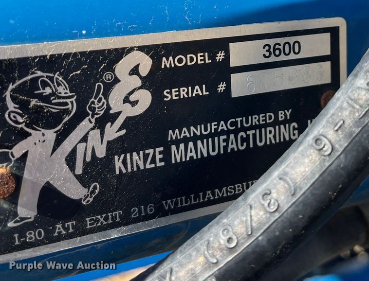 image for item DR7345 Kinze 3600  planter