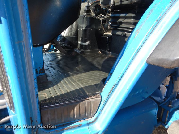 image for item DS6289 1993 Ford 8630  tractor