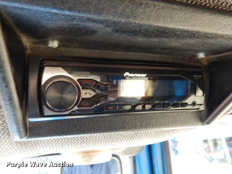 image for item DS6289 1993 Ford 8630  tractor