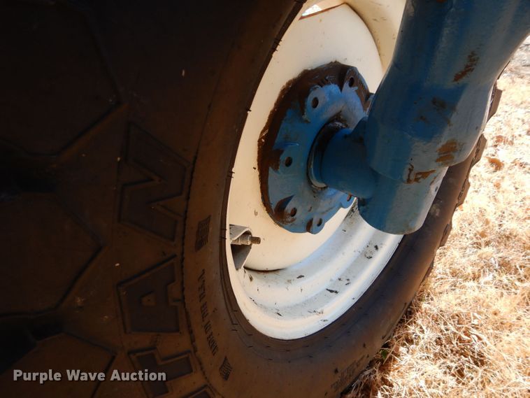 image for item DS6289 1993 Ford 8630  tractor