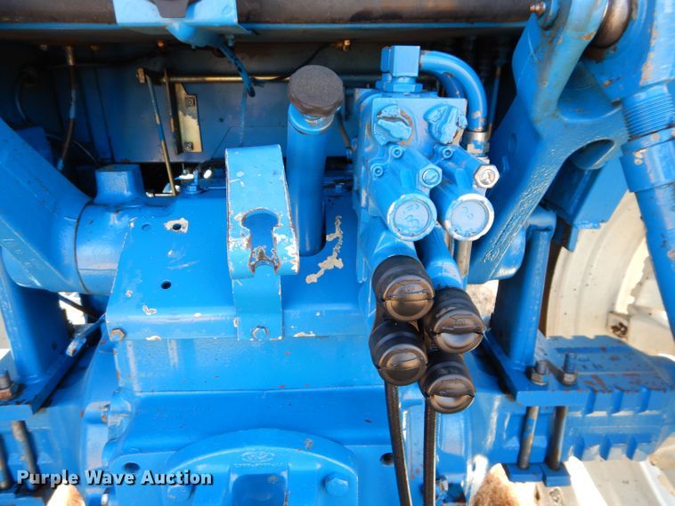 image for item DS6289 1993 Ford 8630  tractor