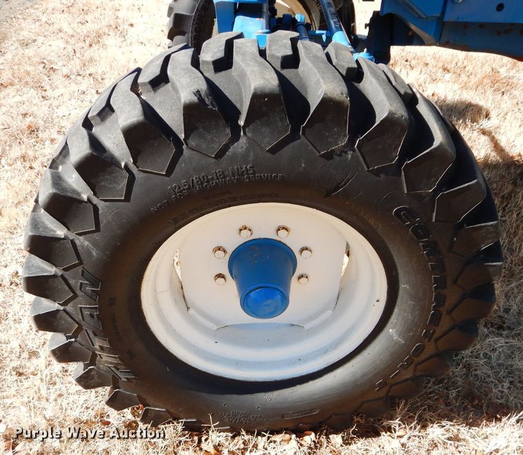 image for item DS6289 1993 Ford 8630  tractor