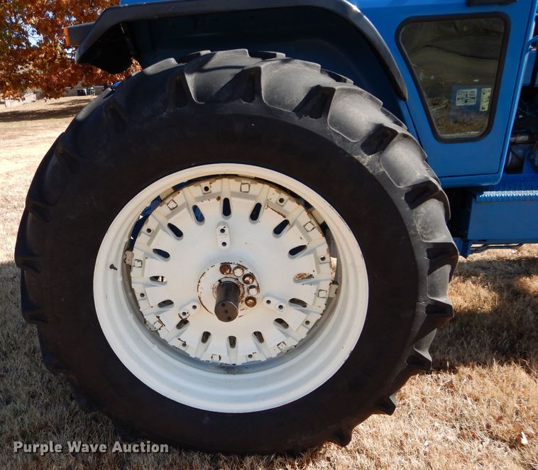 image for item DS6289 1993 Ford 8630  tractor