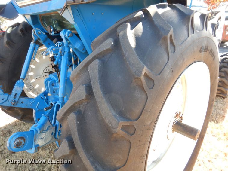 image for item DS6289 1993 Ford 8630  tractor