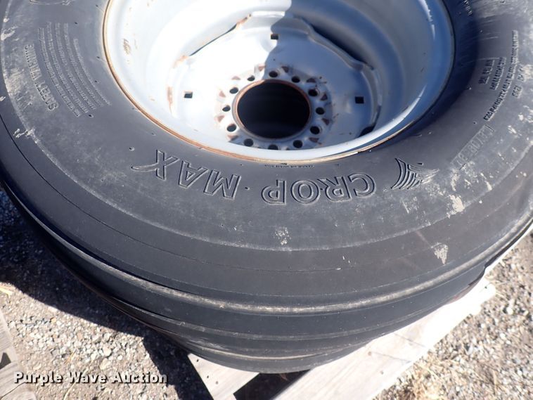 (2) Farm Wagon 31x13.515 tires and wheels in Hesston, KS Item GD9305