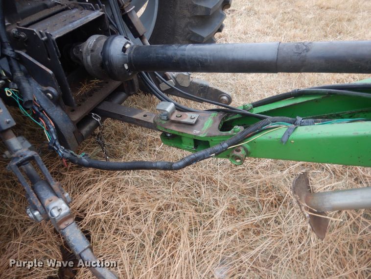 image for item HQ9521 2002 John Deere 567  round baler