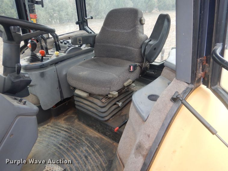 image for item HQ9526 1996 Caterpillar Challenger 55  tractor