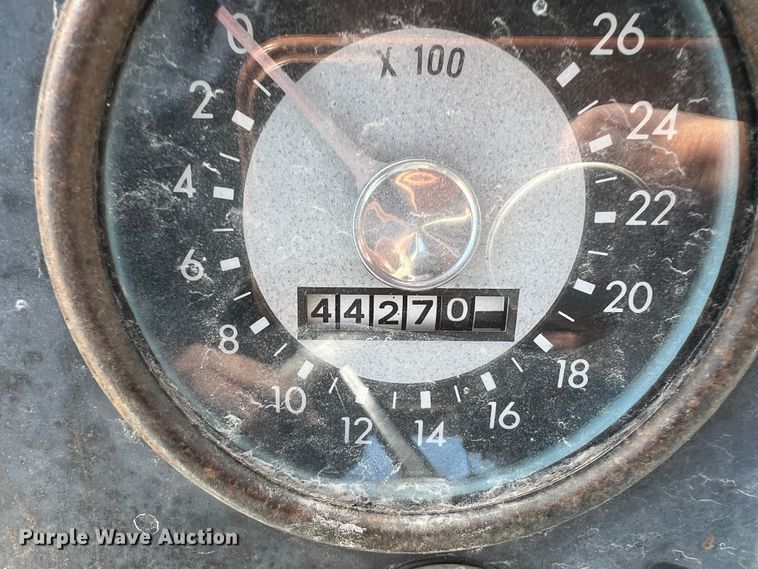 image for item HX9999 1976 Ford 9600  tractor