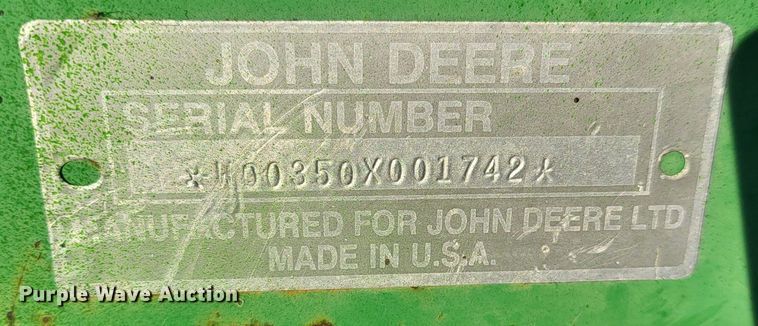 image for item IU9883 John Deere 350  manure spreader