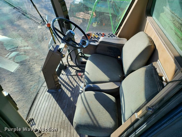 image for item IU9891 John Deere 9600  parts