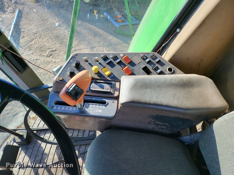 image for item IU9891 John Deere 9600  parts