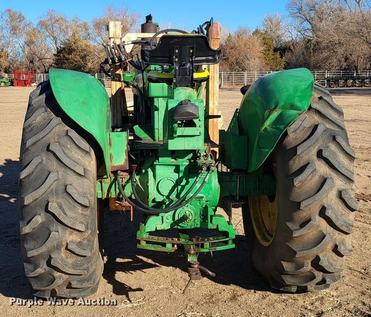 image for item IU9893 John Deere 4010  tractor